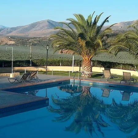 Chrissa Rooms&bungalows Hotell 3*