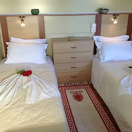 Chrissa Rooms&bungalows Delphi