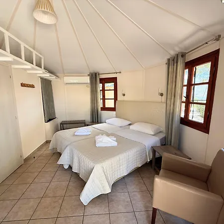 Chrissa Rooms&bungalows