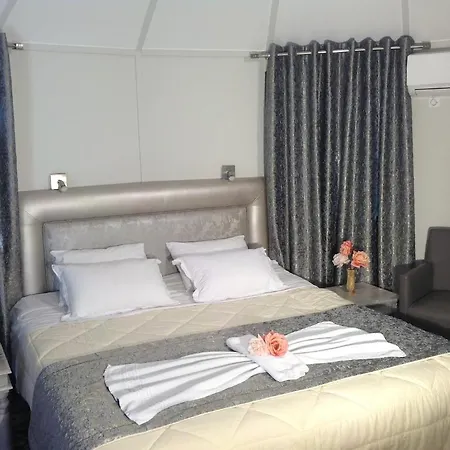 Chrissa Rooms&bungalows Hotell Delphi