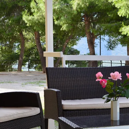 Chrissa Rooms&bungalows 3*