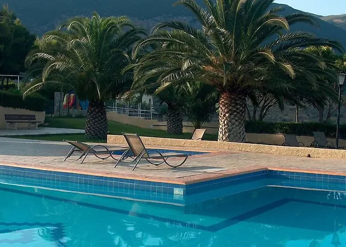 Ξενοδοχείο Chrissa & Δελφοί