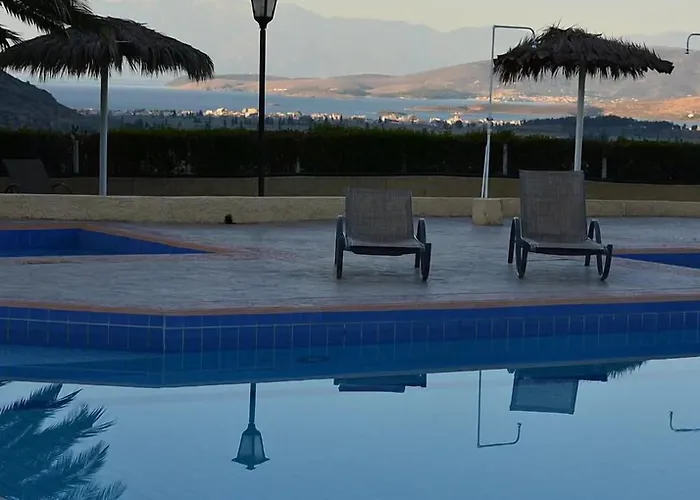 Chrissa & 3* Δελφοί