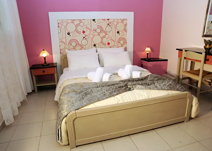 Chrissa & 3* Δελφοί