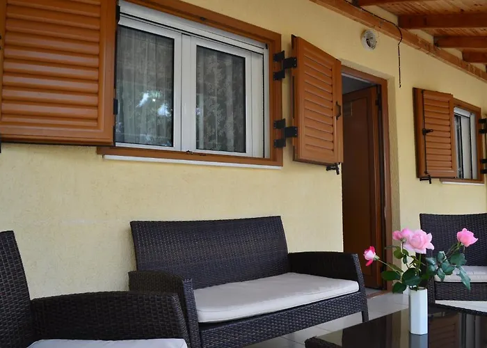 Chrissa & Ξενοδοχείο 3*