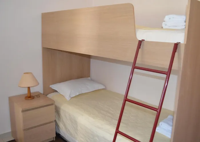 Chrissa & Ξενοδοχείο Δελφοί